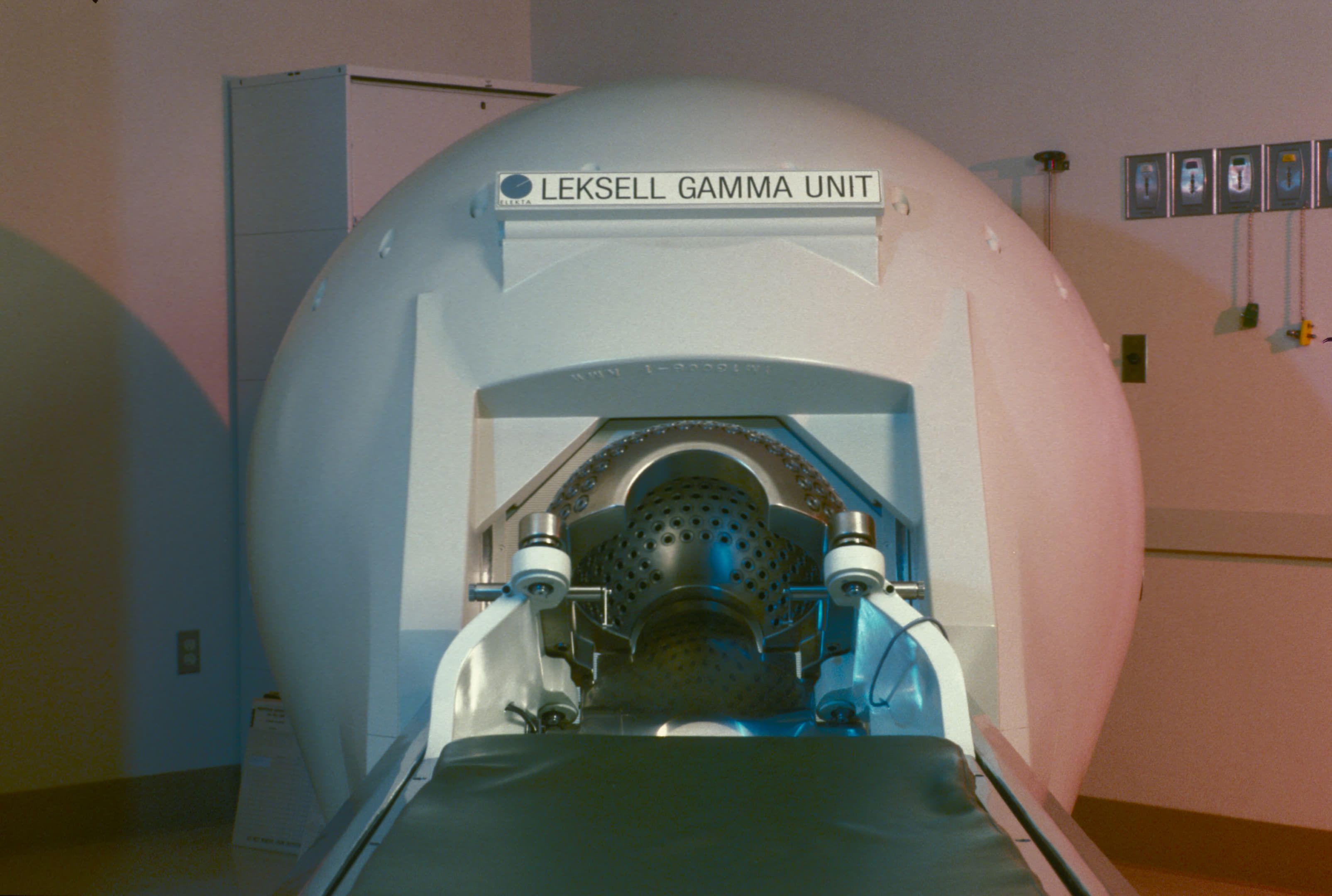 The early years | Our Story | Cancer Care | Elekta